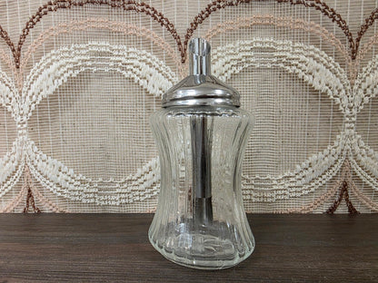 Stoha West Germany suikerstrooier van geribbeld glas met metalen schenktuit