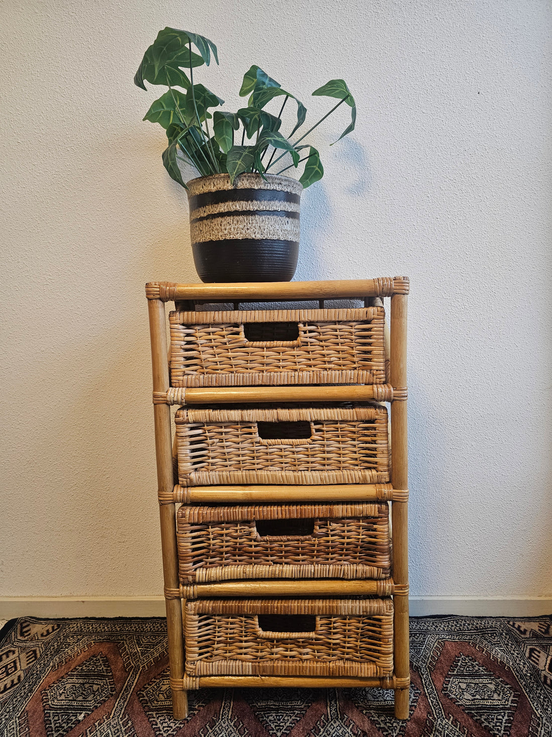 Vintage rotan ladekast met 4 lades 77 x 30 x 42 cm