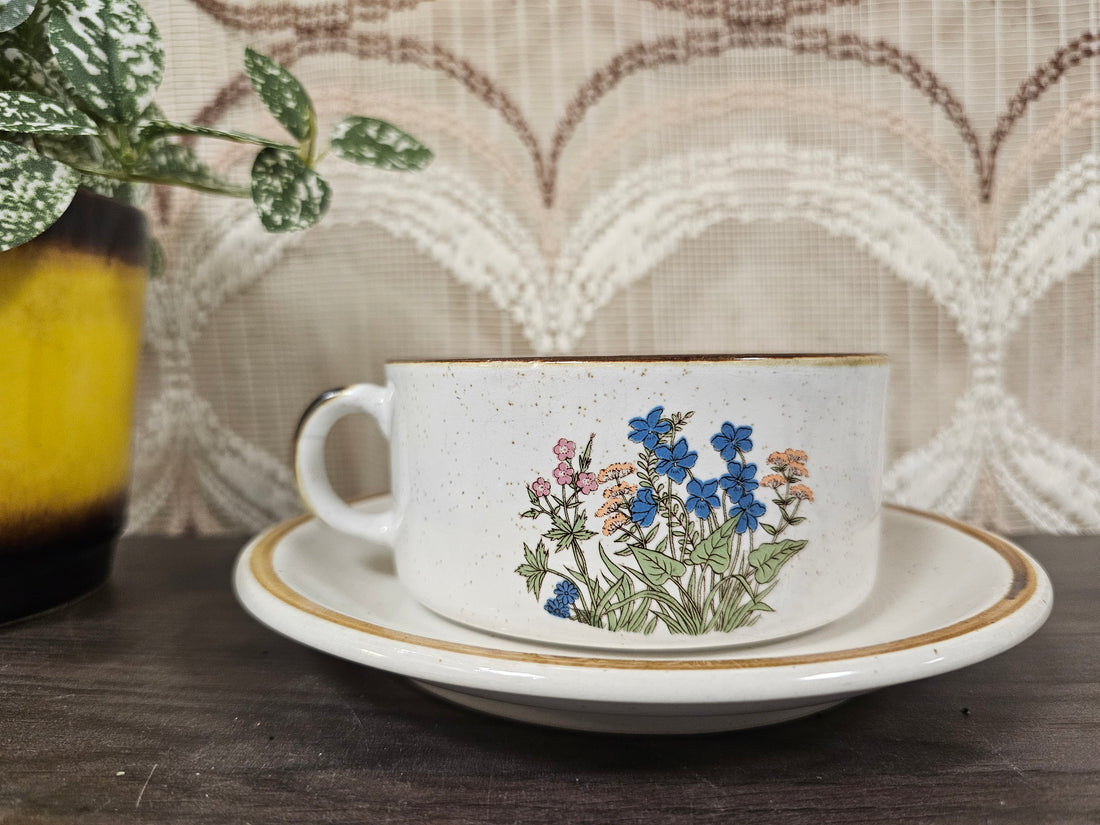 Wildflower soepkom met schotel blauwe bloemen